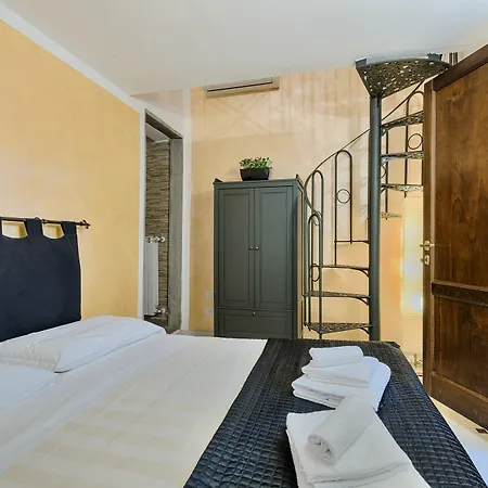 Appartamento Santo Spirito Frescos